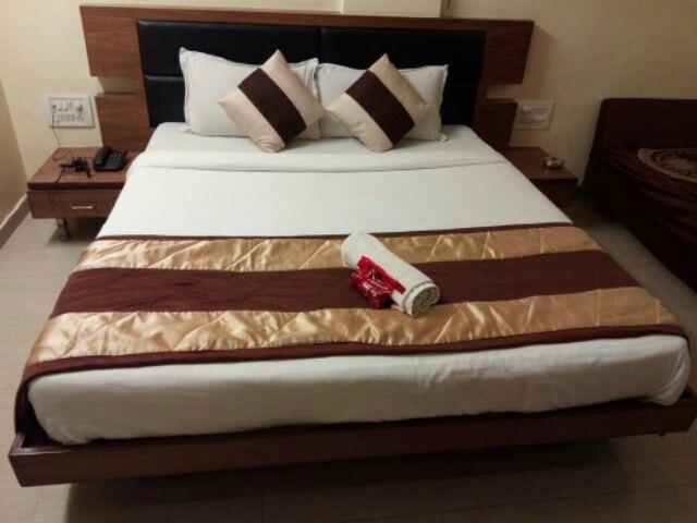Hotel Ratnadeep Ahmedabad Exterior photo